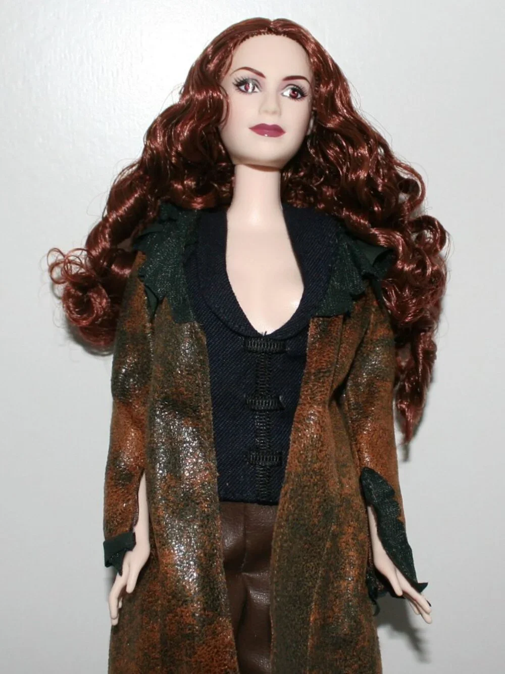 Mattel 2010 Twilight Saga Eclipse Victoria Barbie Doll